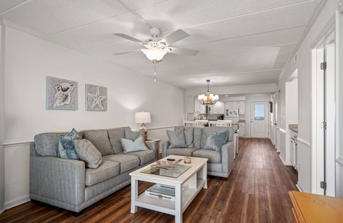 South Nags Head Condo | Top Floor, Direct Oceanfront! PierView Unit 306 Private Oceanfront Balcony!