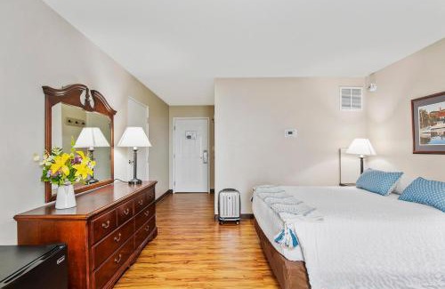 North East House | Top Floor East Handicap Accessible