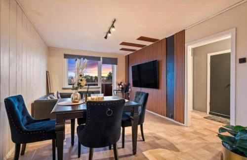 Gamle Oslo Apartment | Top floor Helsfyr city central apartment