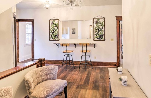 Lorain Apartment | Top-floor Lake Erie Apartment: Walk to Lakefront!