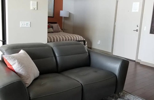 Old Town West Condo | Top Floor Loft in Old Town - Updated and Modern