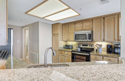 Palmetto Dunes Villa | Top Floor Oceanfront 3 Bedroom villa with panoramic views and community pool