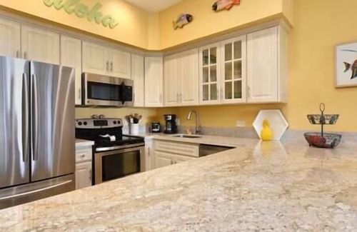 Honokowai Apartment | Top floor oceanfront 2 bedroom condo, with expansive views