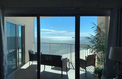 Biloxi Condo | Top Floor On the Beach, 2 Bed-Seabreeze, Biloxi MS