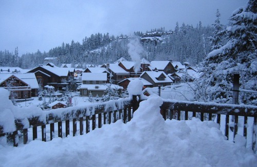 Whistler Creekside Apartment | Top floor one bedroom apartment steps to Creekside Gondola sleeps 4