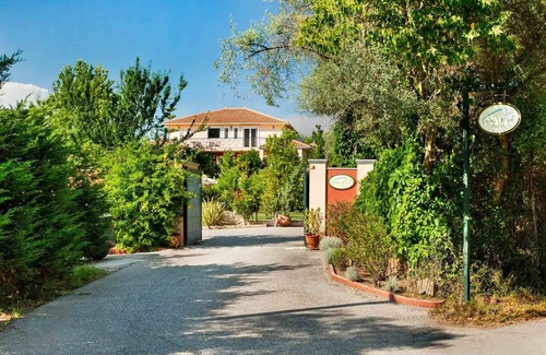 Lefkada Town Villa | Top floor suite near to the town and close to the beach