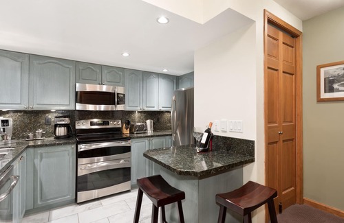 Village North House | Top Floor Views of Blackcomb Mountain, Short Walk to Gondolas