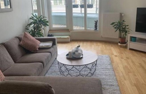 Majorstua Apartment | Top Floor With Balcony - Super Central - 5 pax