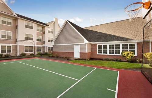Southeast Salem House | Top Hotel in Salem, OR with Spacious Suites