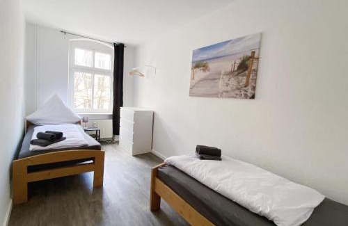 Magdeburg Apartment | Top-Lage Apartments für 4 Personen, Premium mit Doppelbett oder Standard mit Einzelbetten