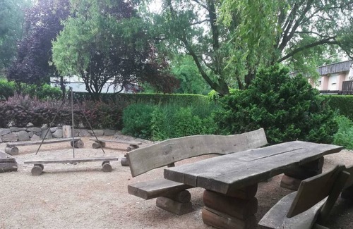 Plaue Apartment | * TOP * Large apartment with park-like facilities, sauna, barbecue area, swimming ponds, ...
