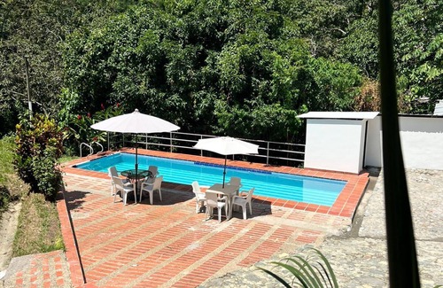 San Jeronimo House | Top Location Finca in San Jerónimo: Pvt Pool, Starlink, Quebrada, Nr Tamarindos