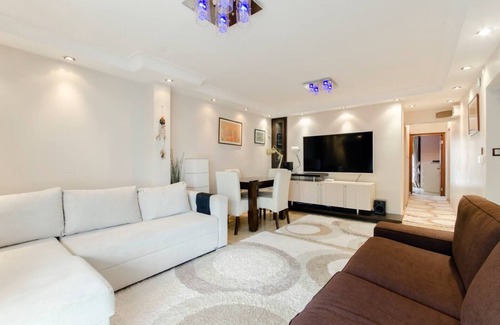 Alsancak Apartment | TOP LOCATION Seaview & City Center & Kordon & Walking St