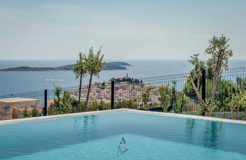 Primosten Villa | Top luxury design villa for 8 with pool near sea