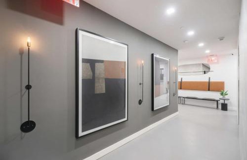 Central Park South Apartment | Top Notch 2BR in Upper East Mins to Central Park