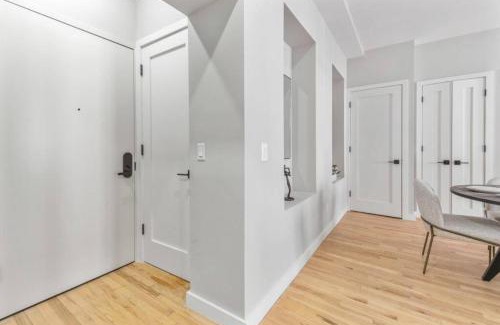 Central Park South Apartment | Top Notch 2BR in Upper East Mins to Central Park