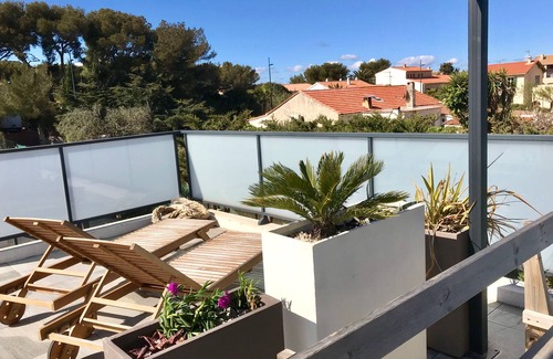 Le Brusc Villa | Top of architect's villa with sea view, sandy beach on foot !