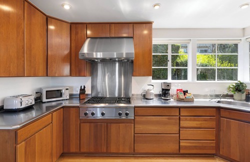 Forest Knolls House | Top of SF Home with Panoramic City Views