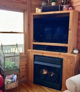 Leicester House | Top of the Line Asheville Mountain Cabin