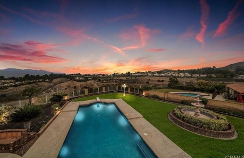 Anaheim Hills House | Top of the World Anaheim View Home