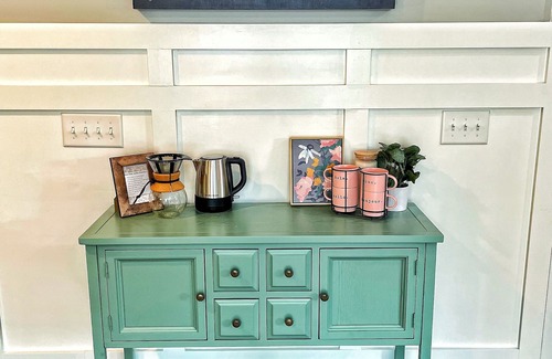 Sans Souci House | *Top Rated Dog Friendly Home in GVL* - Welcome to The Mountain Schnauzer!