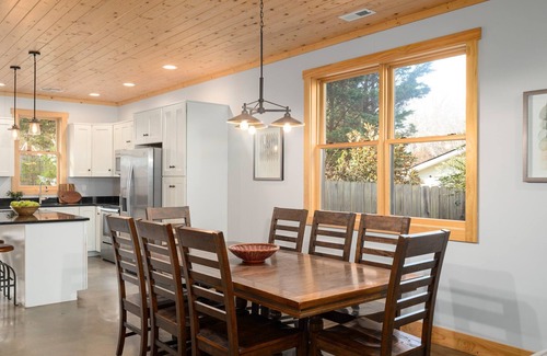 Oakley House | Top rated w/recent upgrades! Near Biltmore & downtown, fire pit, dog friendly