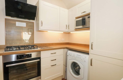 Hulland Ward Cottage | TOP STABLE COTTAGE, pet friendly, with a garden in Turnditch