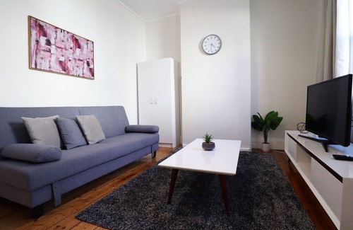 Pyrmont House | Top Sydney Location! Walk to Darling Harbour, Casino & ICC