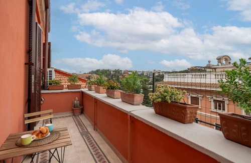 Flaminio Apartment | Top view luxury apartment Piazza del Popolo