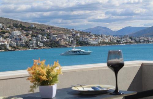 Kodrra House | TopView Apartment In front of Saranda Port