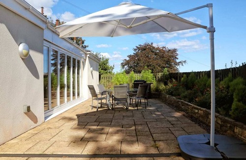 Torquay City Centre Villa | Torbay Rise. Seaside Villa with outstanding family facilities