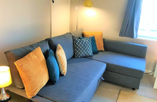 Worthing Apartment | Toronto Apartment in Seaside Town with Parking