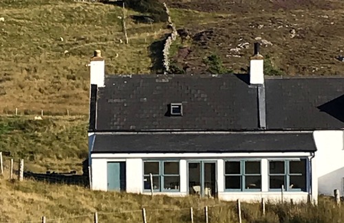 Clachtoll Cottage | Torran Cottage - The Highland Cottage with a Piano