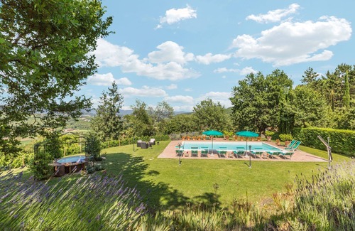 Ripoli Villa | Torre del Cielo - Luxury Villa Rental with private swimming pool in Monterchi, Tuscany