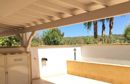 Torre Mozza House | Torre Mozza - M. di Ugento, near a sandy beach, 2 verandas and parking space