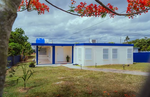 Islote House | Tortuga Beach House in Arecibo
