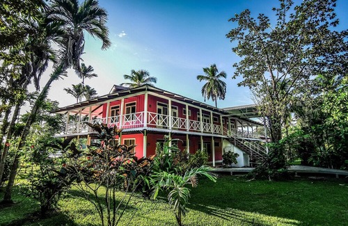 Tortuguero Resort | Tortuga Lodge and Gardens