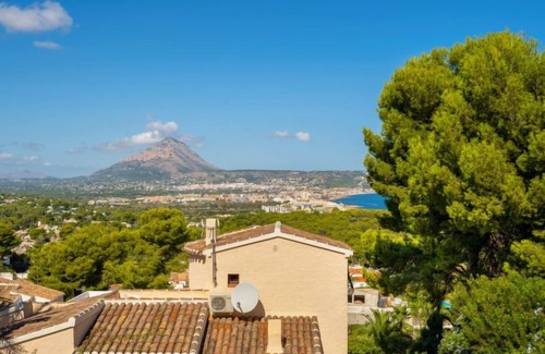 El Tosalet House | Toscacasita by Interhome