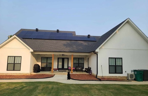 Conway House | Total Eclipse path 2024! A beautiful acre outside of town to enjoy the eclipse.
