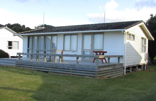 Taupo Bay House | Totally Beachin' Taupo Bay