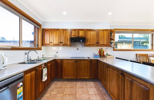 Toukley House | Toukley Gem Near Budgewoi Lake