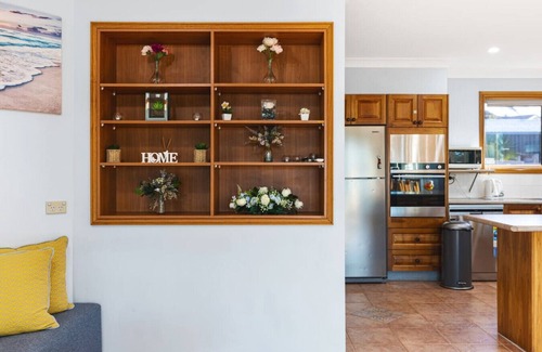 Toukley House | Toukley Gem Near Budgewoi Lake