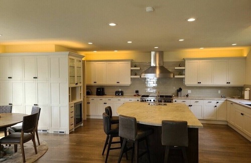 Del Monte Forest House | Tour de Elegance Ready! Gated Estate, Private Garage, Unmatched Views!