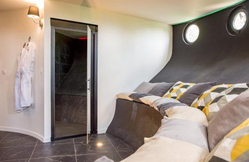 Trevoux Bed & Breakfast | Tour des étoiles, Oscar neimeyer