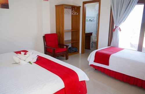 Puerto Villamil House | Tour to volcan, swim with sharks! Double Room Suite #5