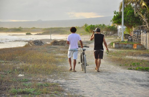 Puerto Villamil House | Tour to volcan, swim with sharks! Double Room Suite #7