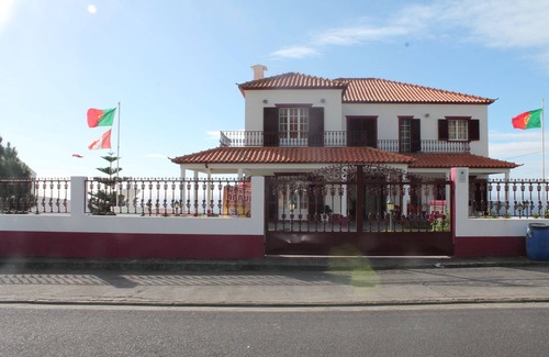 Ponta Delgada Villa | TOURIST VILLA in Ponta Delgada, São Miguel up to 8 pax w/sea view