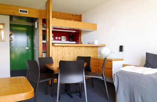 Arc-1800 Apartment | Tournavelles 2, two-room apartment south-west, at the foot of the slopes.