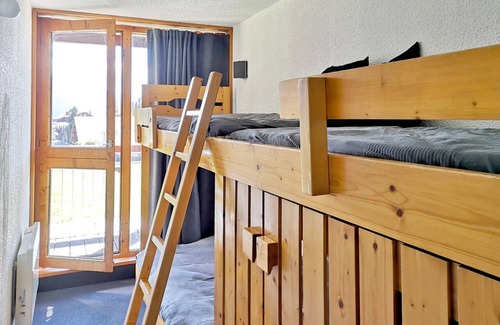Arc-1800 Apartment | Tournavelles 2, two-room apartment south-west, at the foot of the slopes.