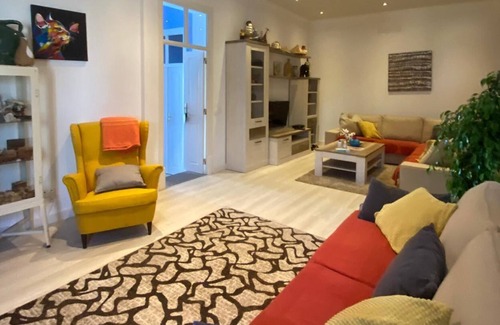 Moncarapacho e Fuseta Villa | town center,near averything,pool heated,air con,dont need car,parking car,wifi